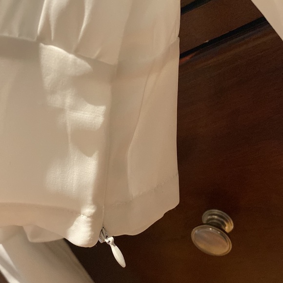 White Square Neck Bishop Crop Top - Picture 4 of 5